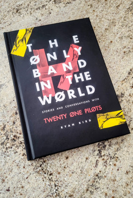 Twenty One Pilots Book - The Only Band In The World Ryan Bird 21 *RARE* NEW 
