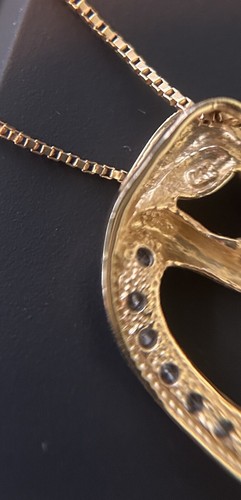 14K Gold Mother and Child With 1/4CTTW Diamond Pendant And 20” Chain. - Picture 7 of 7