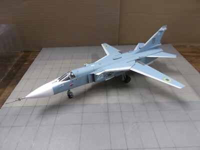 スホーイ SU-24 Fencer 1/72 カリバーウィングス Su-24MR Fencer-E 1:72 Diecast Model - Calibre Wings CL