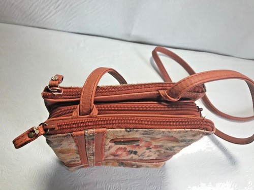 Bolso de mano KOLTOV de gamuza sintética estampado floral ajustable de cuero sintético - Imagen 2 de 8