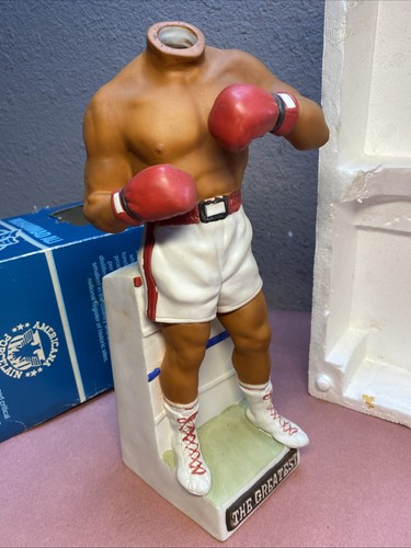 Muhammad Ali Decanter 1981 McCormick’s “the greatest” Grenadine LE. (NO Head) - Picture 17 of 24