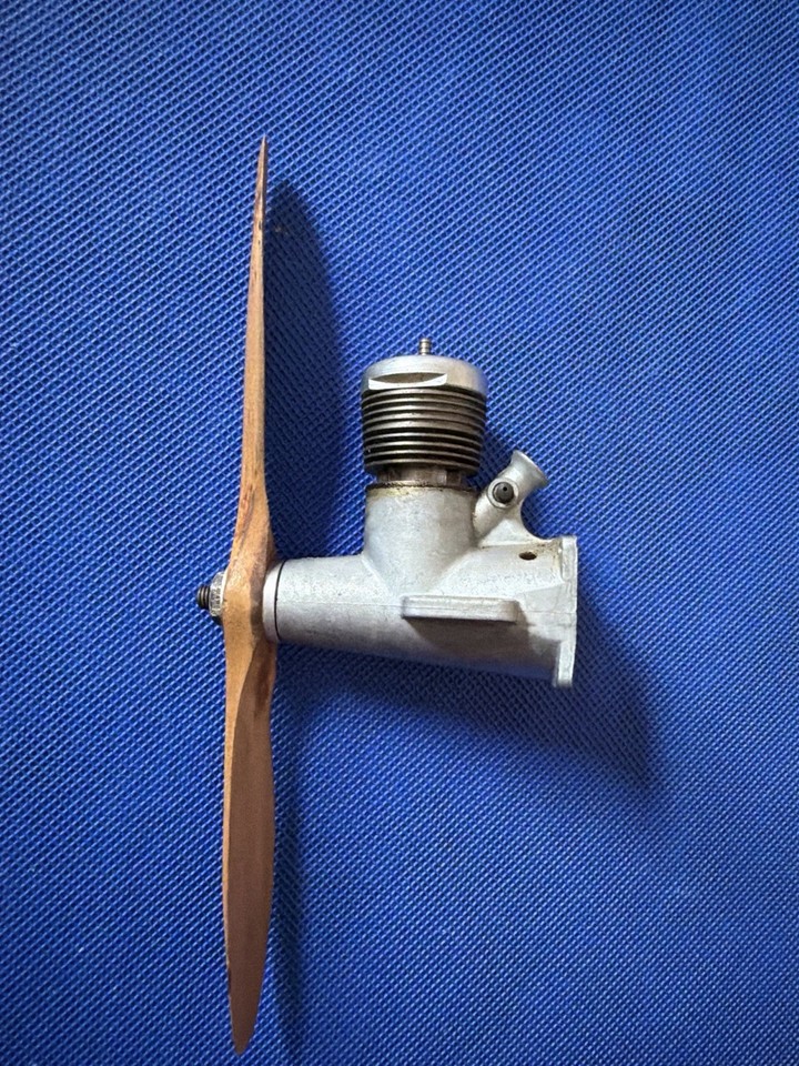#A75 Vintage Model Airplane Engine with Wooden Propeller – Unbranded ...