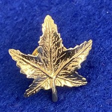 Iconic Canadian National Symbol Maple Leaf Gold Tone Metal Lapel Pin Badge