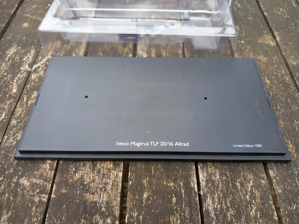 BOITE VIDE SCHUCO IVECO MAGIRUS TLF 20/16 ALLRAD Limited Edition BON ETAT - Photo 4/4