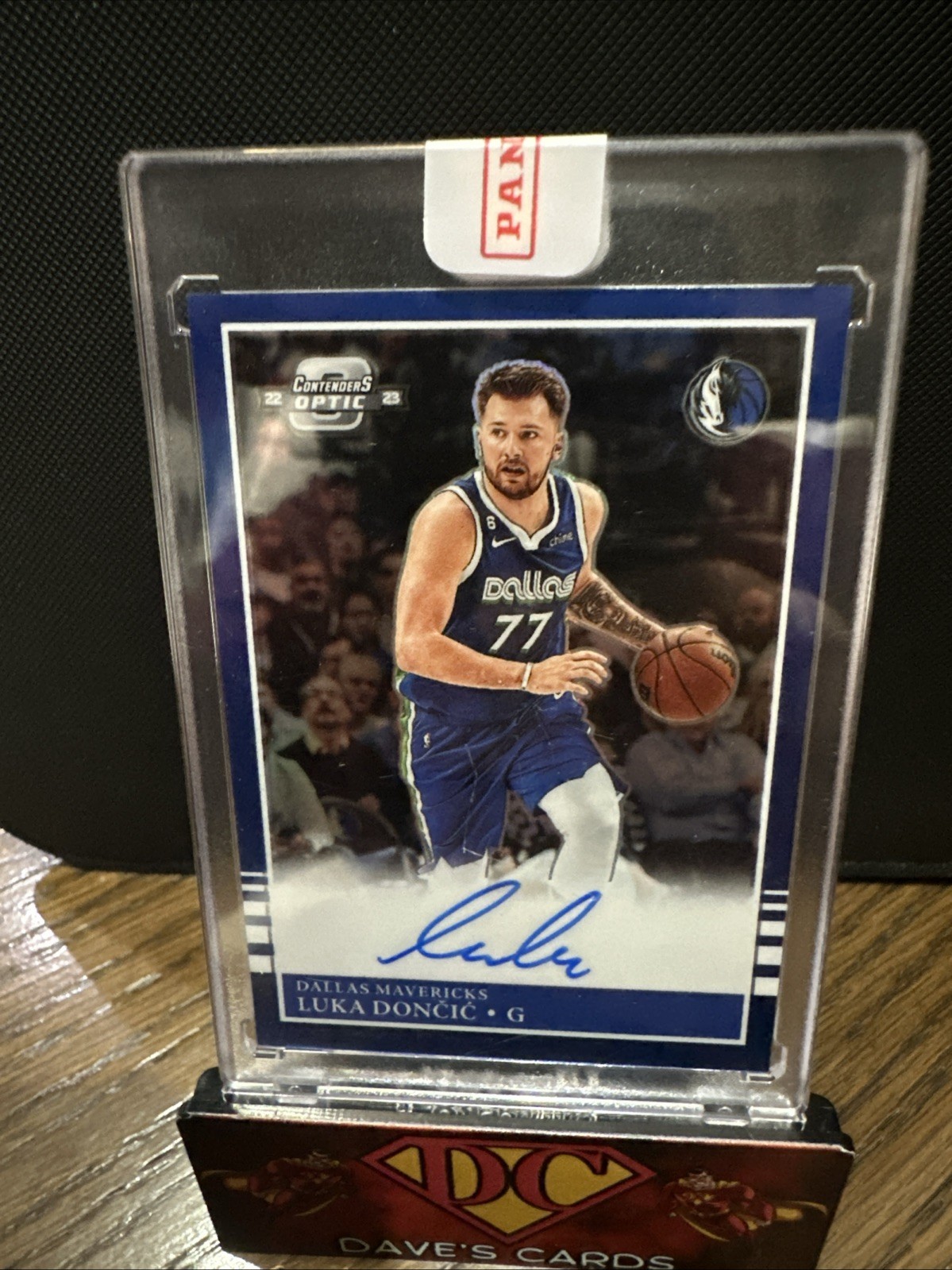 LUKA DONCIC 2022-23 PANINI OPTIC '85 BLUE PRIZM AUTO /25 COLOR MATCH ENCASED!