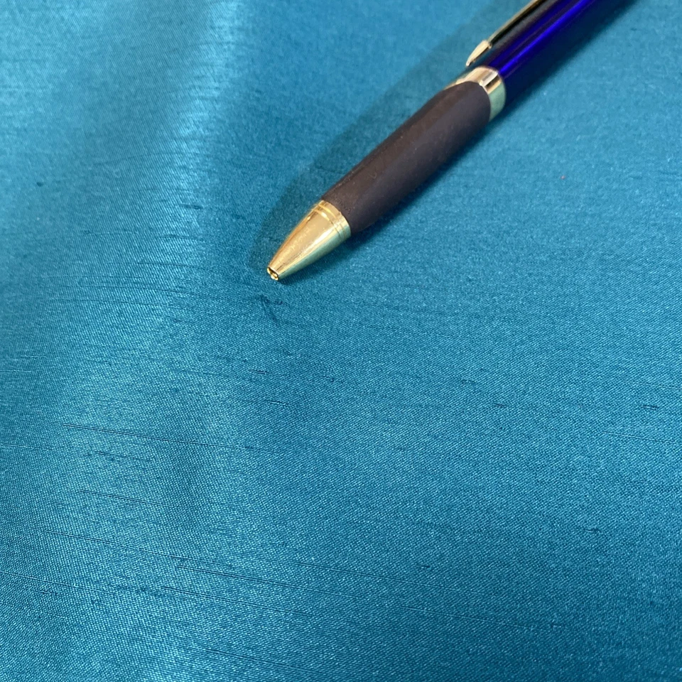 Tela de seda verde azulado Shantung 48" x 1 yarda Foto 4 de 4