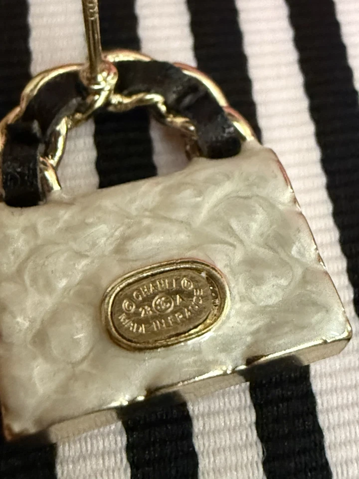 Chanel  Authentic S23A Pearly White Black Quilted Bag Gold CC Logo Stud Earrings - Image 3 of 4
