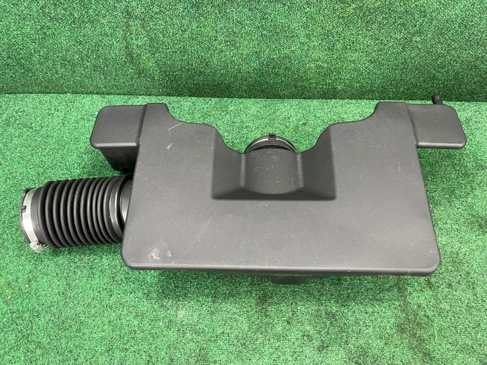 Cadillac Escalade 2015-2020 6,2 L 4x4 limpiador de admisión de aire conducto de salida fabricante de equipos originales Foto 2 de 4