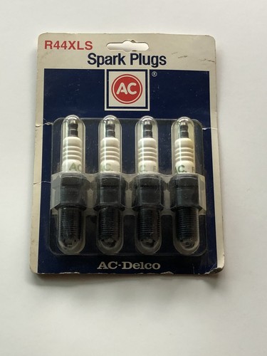 AC Delco Conventional Spark Plugs R44XLS -4 Spark Plug’s In Unopened Bubble Pack - Picture 2 of 6