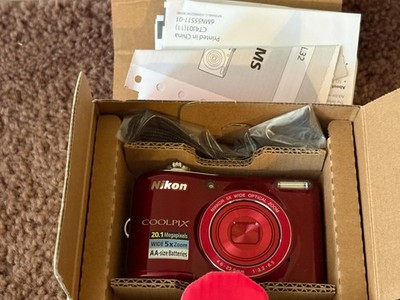 Nikon COOLPIX L32 20.1 MP Digital Camera with 5X Zoom Tested Working
