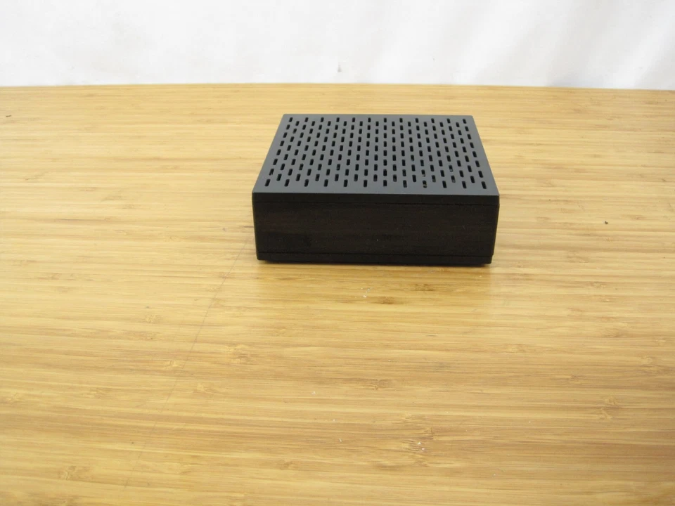 ROKU N1100 STREAMING MEDIA BOX - and cord No Remote - Image 4 of 4