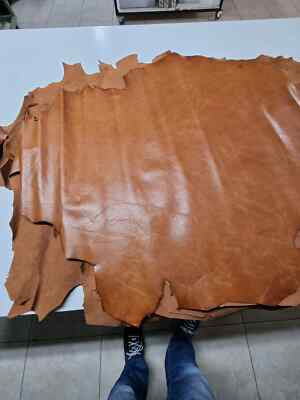 Sheep leather antique with a crunchy effect, Genuine lambskin hide semi veg tan