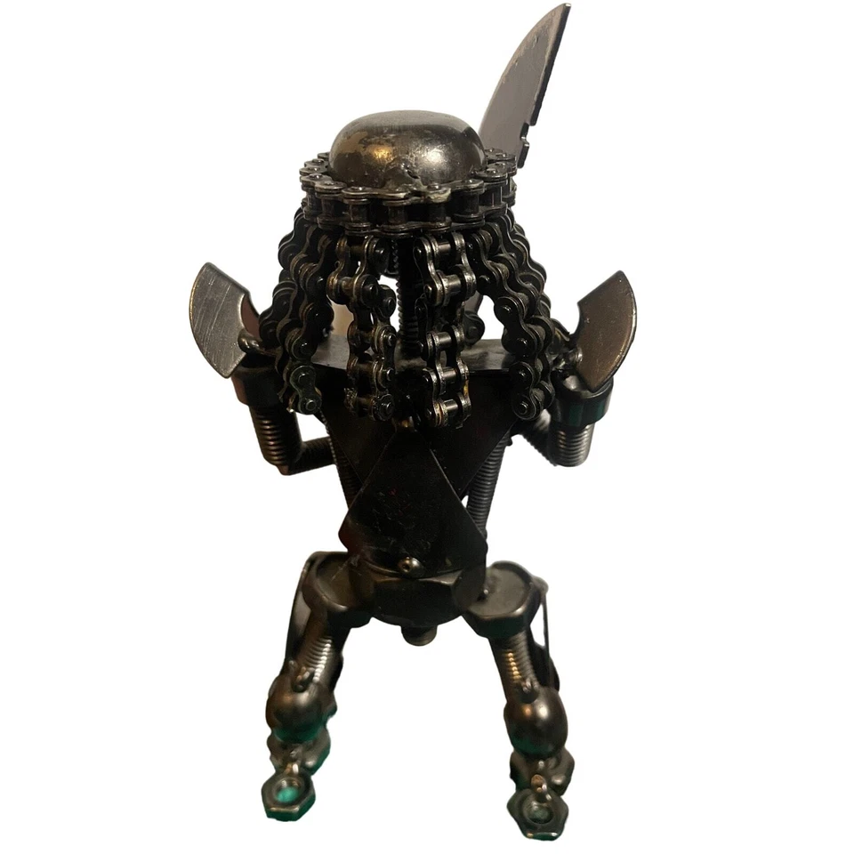 ALIEN COLLECTION PREDATOR HANDMADE ART ACTION FIGURE MADE FROM METAL SCRAP PARTS - Image 3 of 3