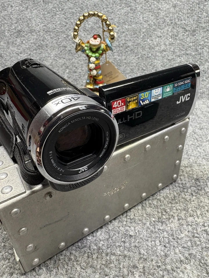 JVC Everio GZ-HM30BU AVCHD 40x Zoom Camcorder Battery Charger Tested/Working - Image 3 of 4