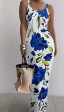 Stretch Size Medium. Beautiful Blu Floral Print. Summer Dress