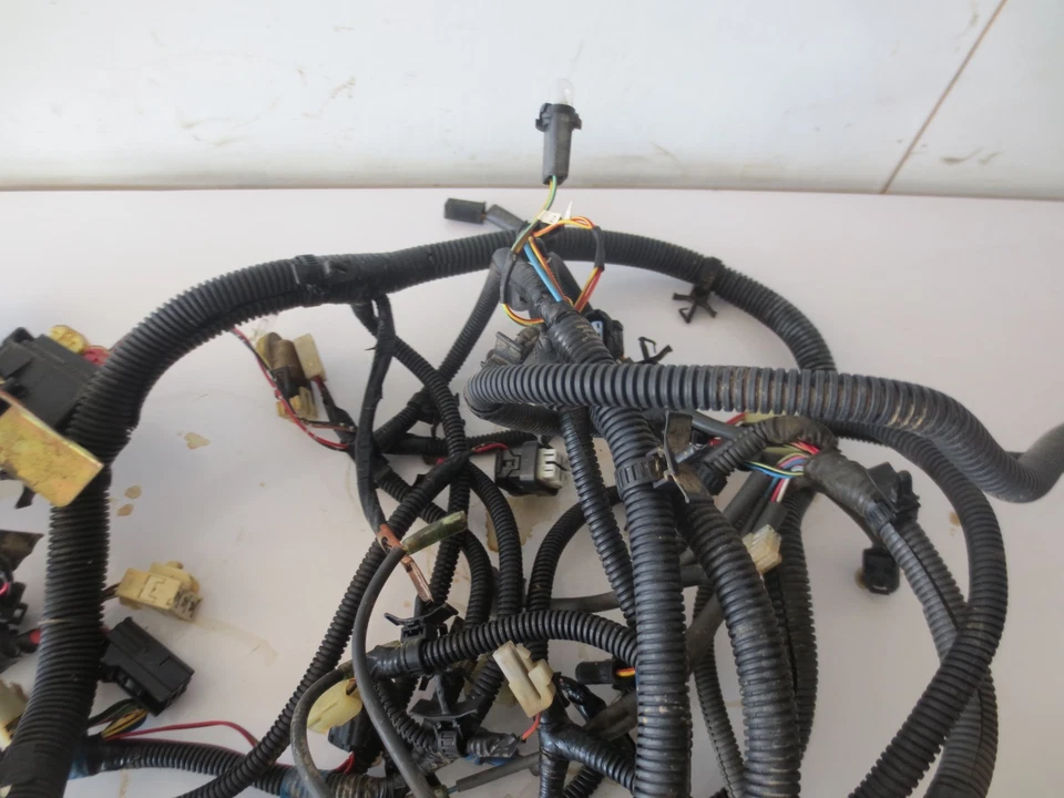 2009 久保田 RTV 500 二手原始设备制造商主线线束织机 — 第 3/4 张图片