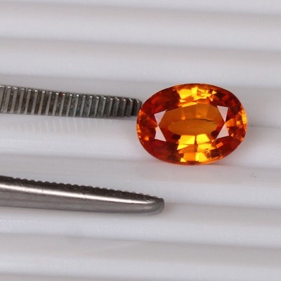 Orange Saphir Padparadscha 7,40 Ct. Ovale Form toller loser Edelstein