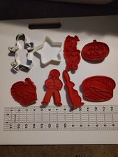 Set of 8 vintage  cookie cutters