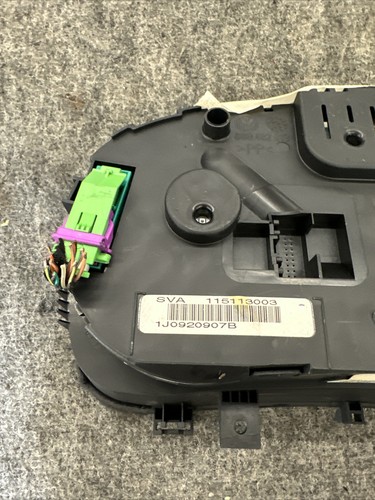 2004-2006 Volkswagen Golf Speedometer KPH Instrument 135k Cluster 880.482.01 OEM - Picture 6 of 6