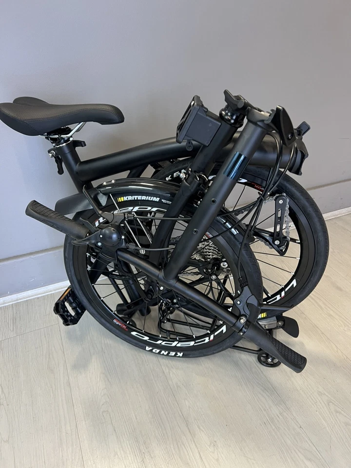 Bicycle - image 2 of 4