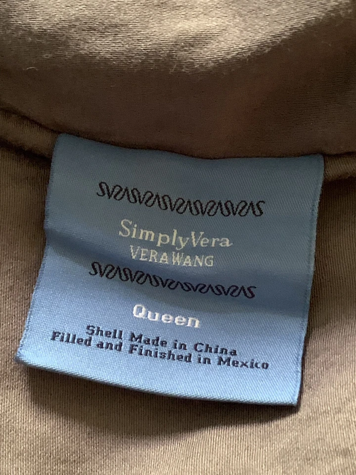 Simply Vera Vera Wang Bedspread Queen Comforter Striped Black/Gray/ White 92x98 - Image 3 of 4