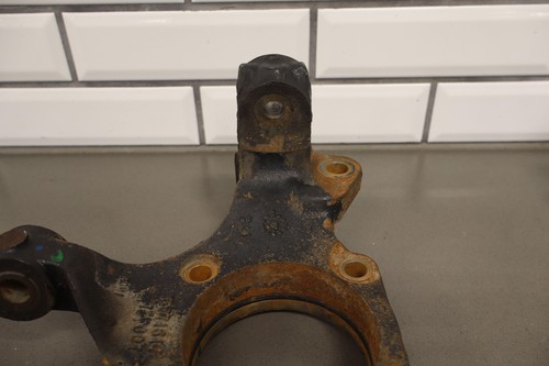 01-07 Chevy GMC 2500HD Rust Free Front Spindles/Knuckles OEM - Picture 20 of 24