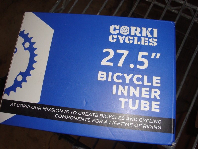 CORKI Bicycle Inner Tubes 27.5 x 1.75-2.125 w/2 Tools Schrader Valve