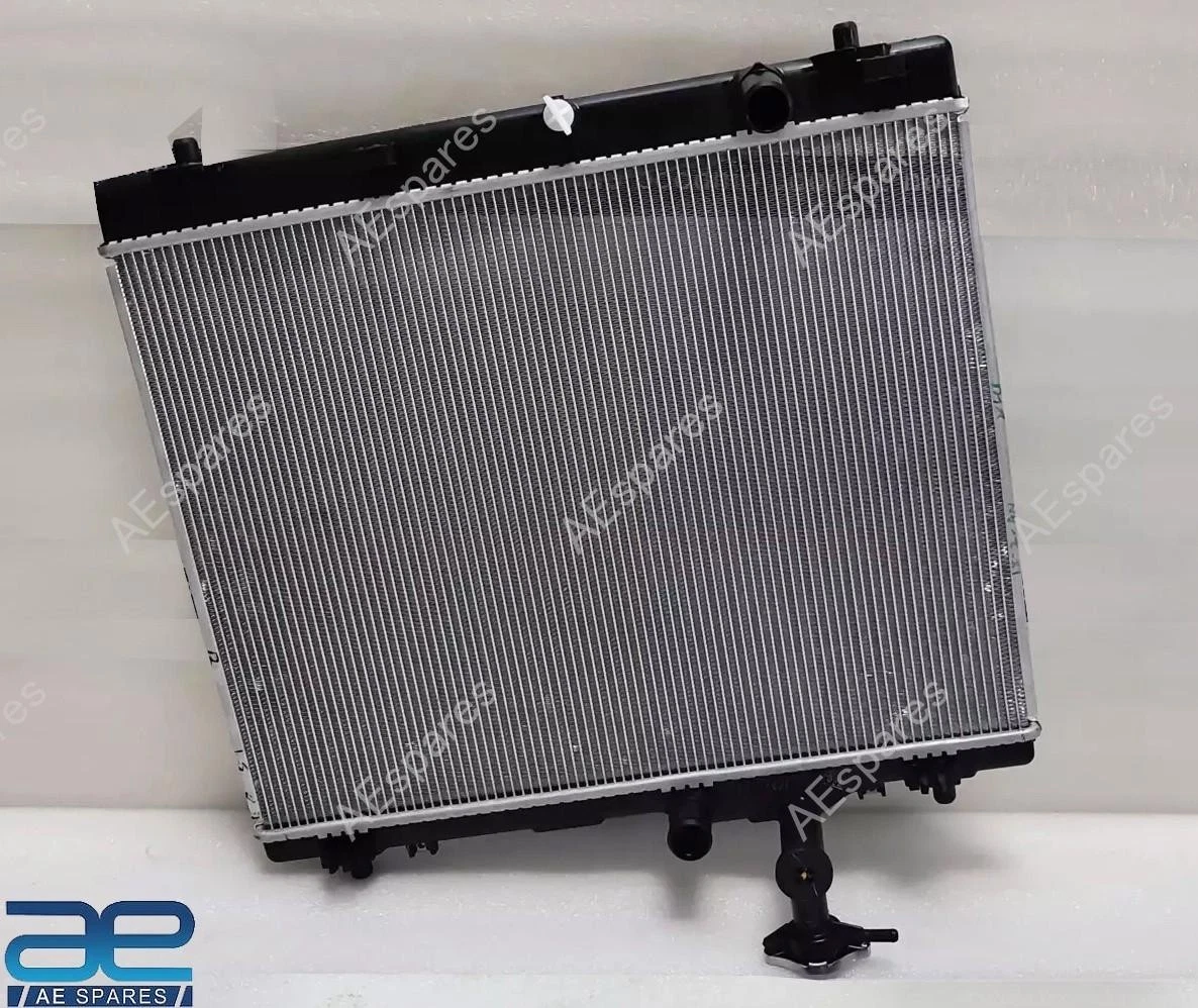 Radiator Assembly For Suzuki Swift 2013-2016 Swift Dzire 2013-2016 17700M83P00 view 3