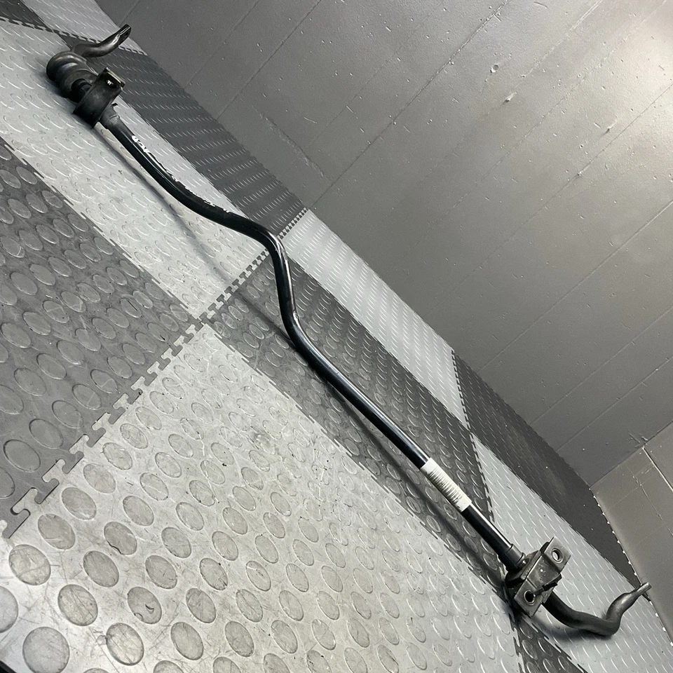 Barra estabilizadora trasera Ford Taurus 2010-2014 AWD barra estabilizadora antivuelco OEM Foto 3 de 4