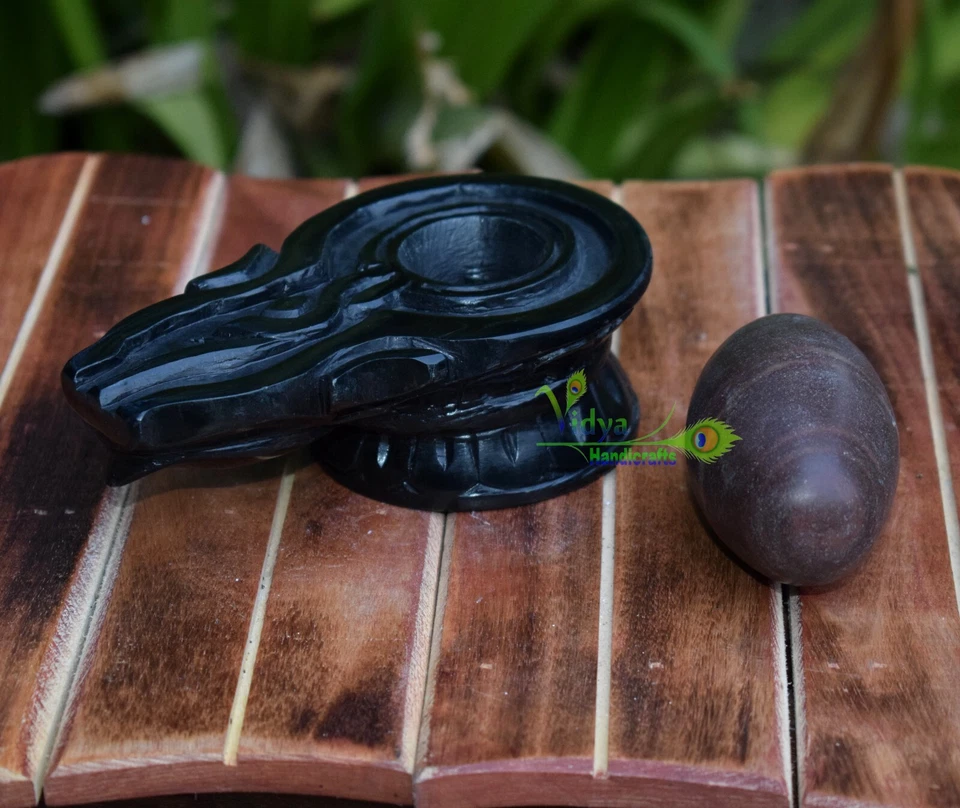 Piedra de candado de mármol base Yoni con lingam hecha a mano decoración de templo para el hogar Foto 3 de 4
