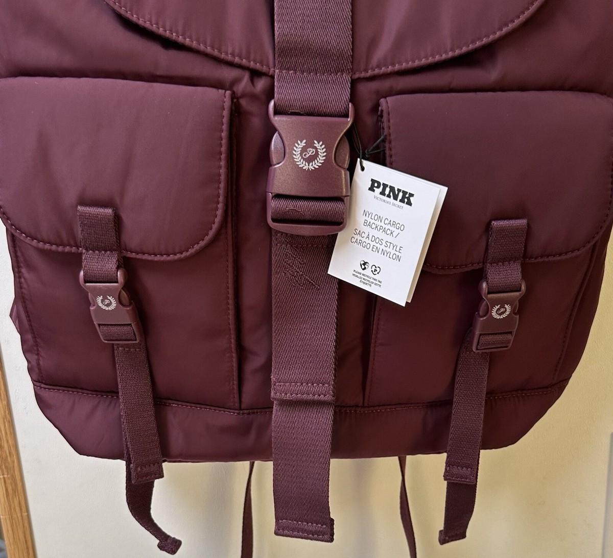 国内発送★VS PINK♥ナイロン スリング バックパック Victorias Secret Pink Cargo Backpack Nylon Book Bag Travel