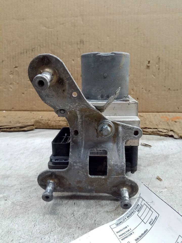 Used ABS Pump and Motor Assembly fits: 2007 Mercedes-benz Mercedes cls-class 211 Foto 3 de 4