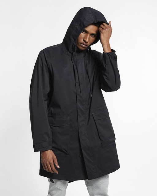 Nike Essential Hooded Mens Running Rain Jacket - Black/Reflective Silver | Sportitude Running