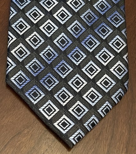Croft & Barrow Blue Hand Made 100% Polyester Men’s Neck Tie Made In China