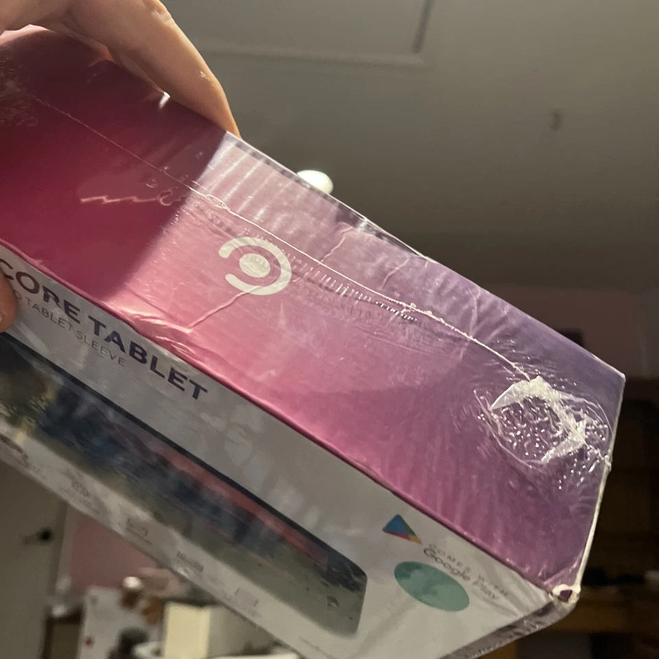 - CRTB7001 - 16GB - WiFi - 7inch Droid Tablet + Sleeve Headphones  unopen sealed - Image 2 of 4