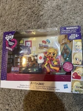 RARE My Little Pony Equestria Girls Minis Apple Jack Slumber Party Games Set NEW
