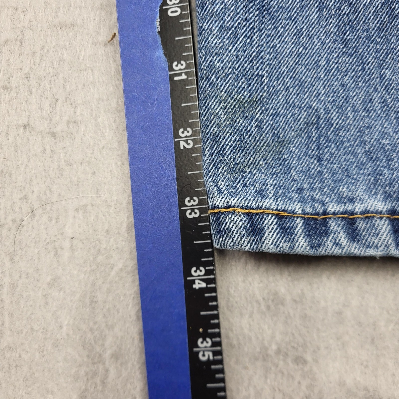 Levis 505 Jeans Mens 38x33 Blue Medium Wash Straight 100% Cotton Tag 38x34 thumbnail 10