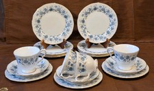 Vintage Colclough "Braganza" Teacups, Saucers & Side/Tea Plates • 18 Pieces 