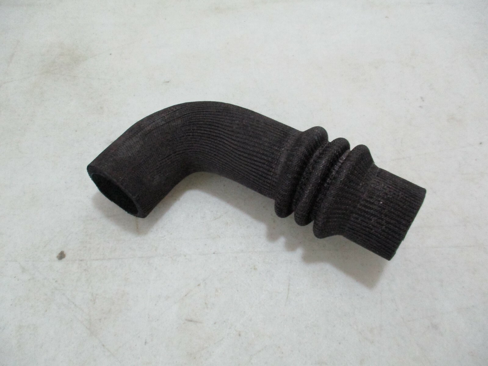 Uper radiator hose Rolls-Royce Silver Wraith - Dawn Bentley Mark VI & R-Type