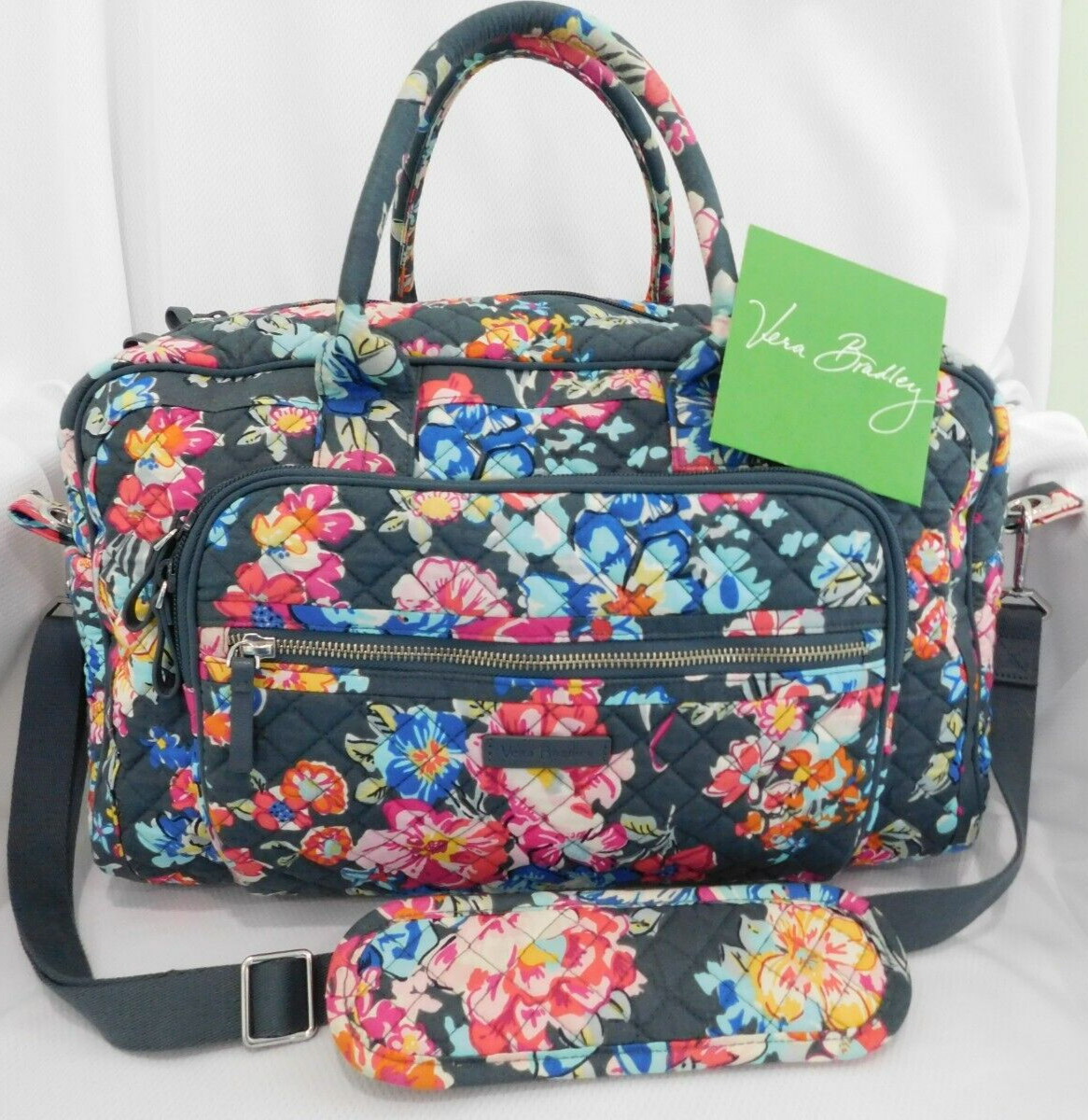 VERA BRADLEY Weekender Travel Bag Pretty Posies - Carry-on - Shoulder Strap
