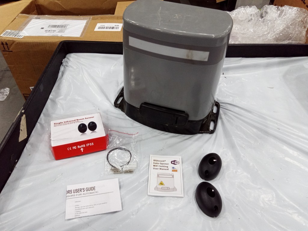 Blütezeit 1400lb Solar Sliding Gate Opener w/ Solar Panel, WiFi & Battery-Used