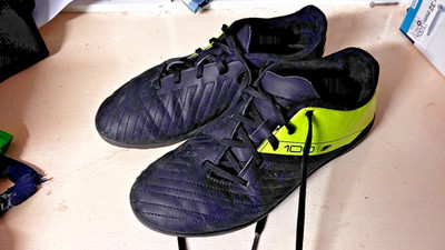 Fußballschuhe Kipsta 100 schwarz Gr. 36 Nockenschuhe