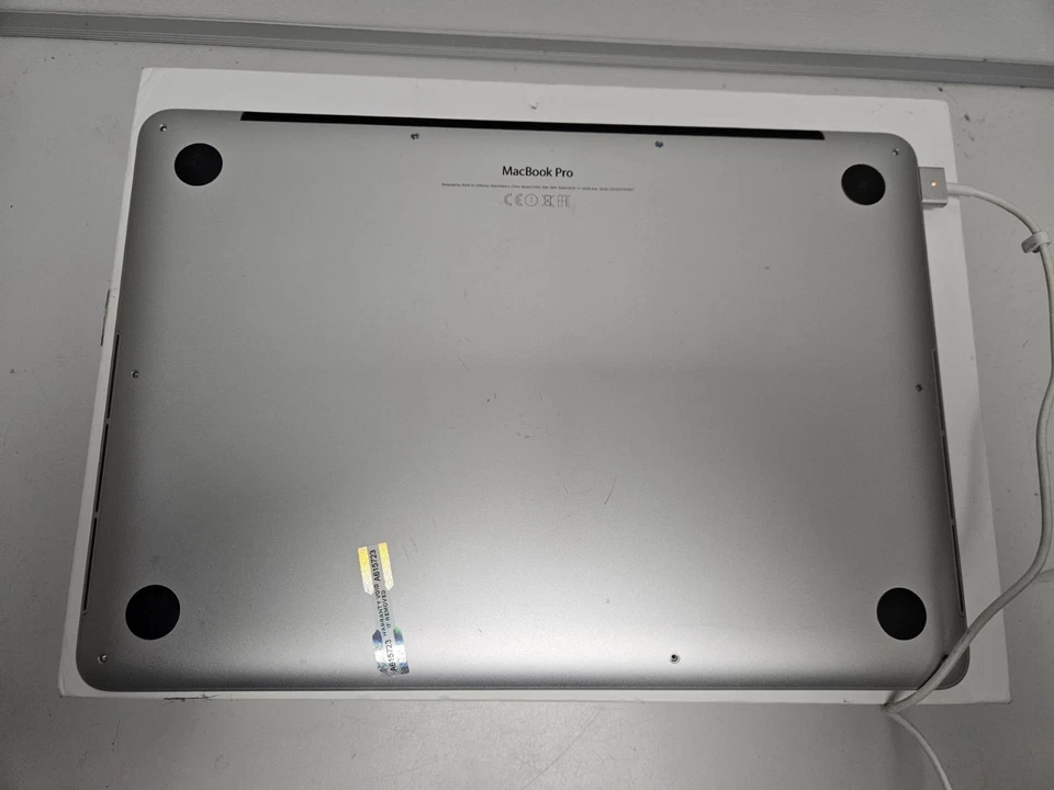 Apple MacBook Pro 13inch Retina A1502 2.9GHz I5, 8GB RAM, 512GB SSD PARTS ONLY! - Image 4 of 4