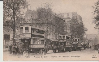 CPA 75 PARIS Avenue de Clichy Station des Omnibus automobiles