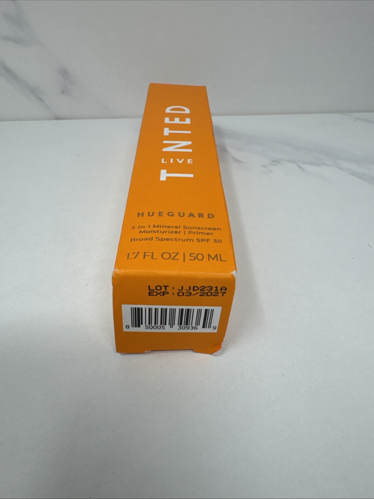 Live Tinted Hueguard 3-in-1 Mineral Sunscreen SPF30 Moisturizer Primer Exp 03/27