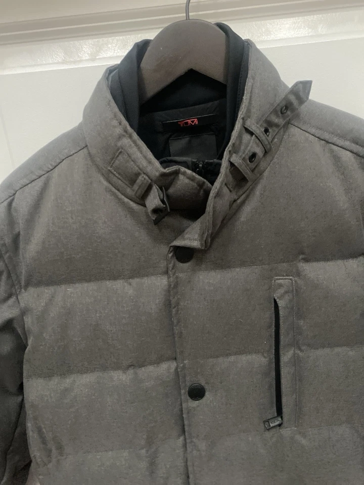 TUMI Quilted Jacket Coat Parka Mens SMALL Black Gray Down & Feather - Image 3 of 4