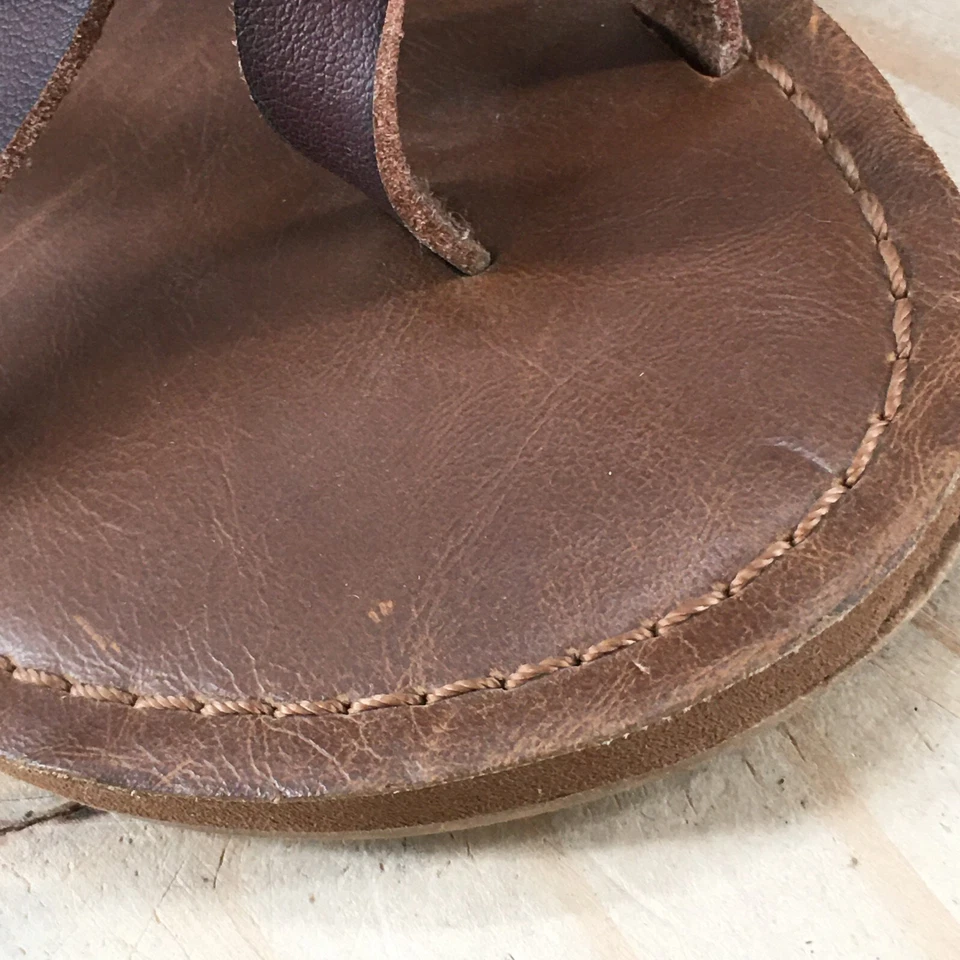 Босоножки женские Mossimo Supply Co с ремешками 6,5 коричневые с петлей на носке плоские - Изображение 4 из 4