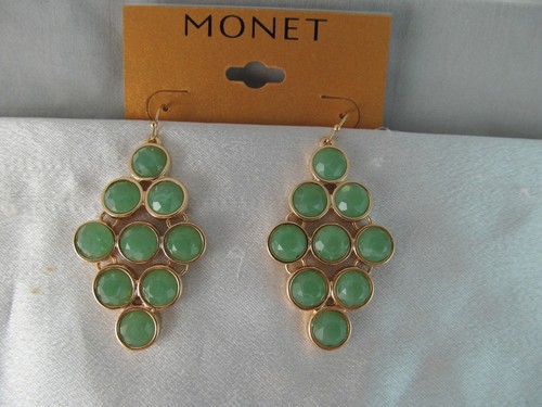 NWT MONET GOLD & GREEN JADEITE LONG "DIAMOND" DESIGN DANGLE EARRINGS - Picture 2 of 8