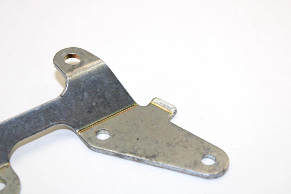 2002 Ski-doo Mach Z 800 Oem Intake Manifold Carrier Bracket 420851351 Q3180 - Image 2 of 4