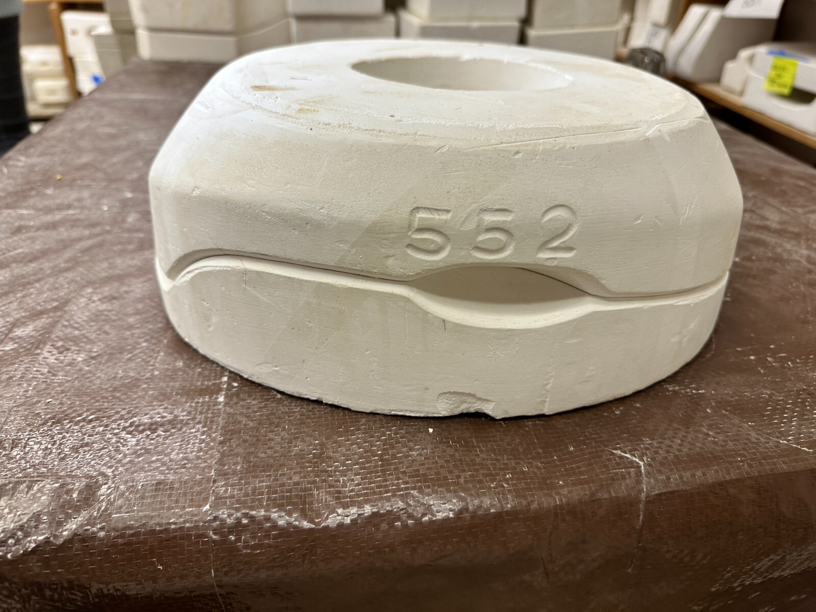 VINTAGE ARNEL'S CERAMIC MOLD 552 FREEFORM ASHTRAY 9 1/2" X 8 1/2" eBay